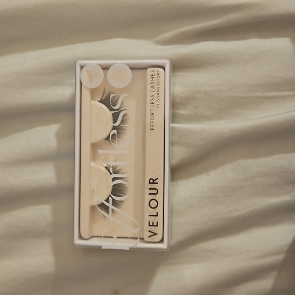 Fake lashes - Picture 3 of 6